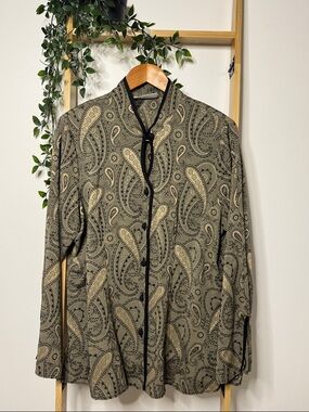 Vintage Dressbarn Woman  Paisley  Blazer Long Sleeve with Black Trim ( XL/ 1X )